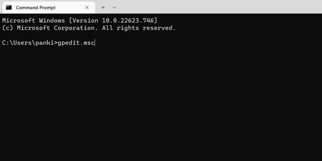 Mở gpedit.msc bằng Command Prompt hoặc PowerShell trên Windows