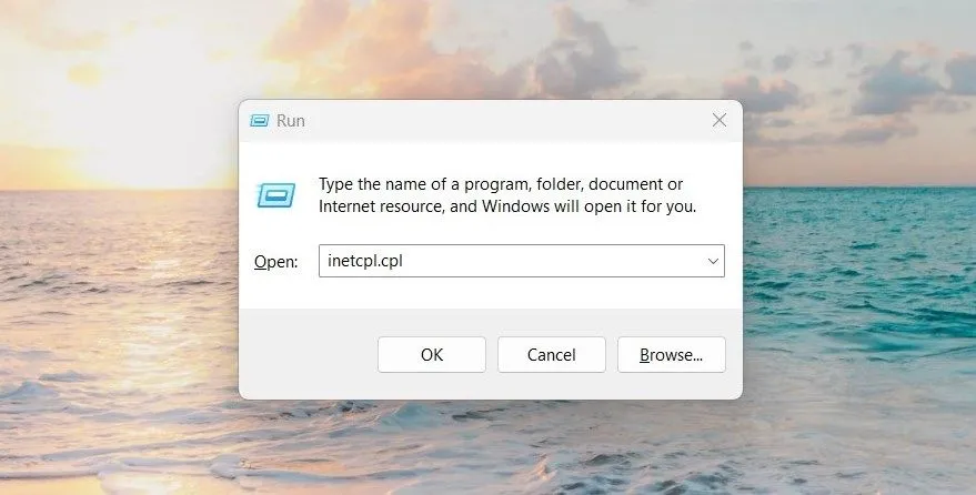 Mở Internet Options bằng lệnh Run trên Windows 11