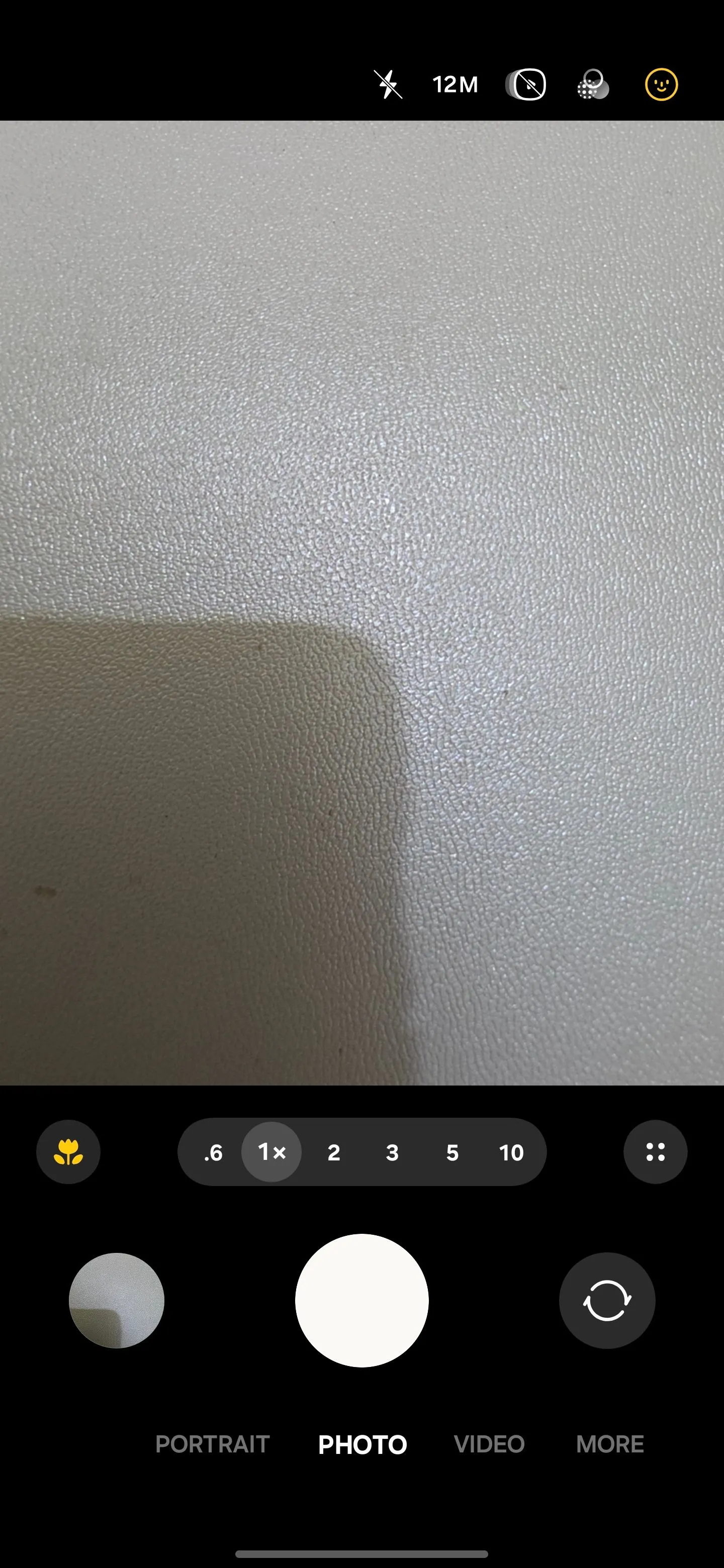 Mở ứng dụng camera trên Samsung S25 Ultra để chọn chế độ chụp