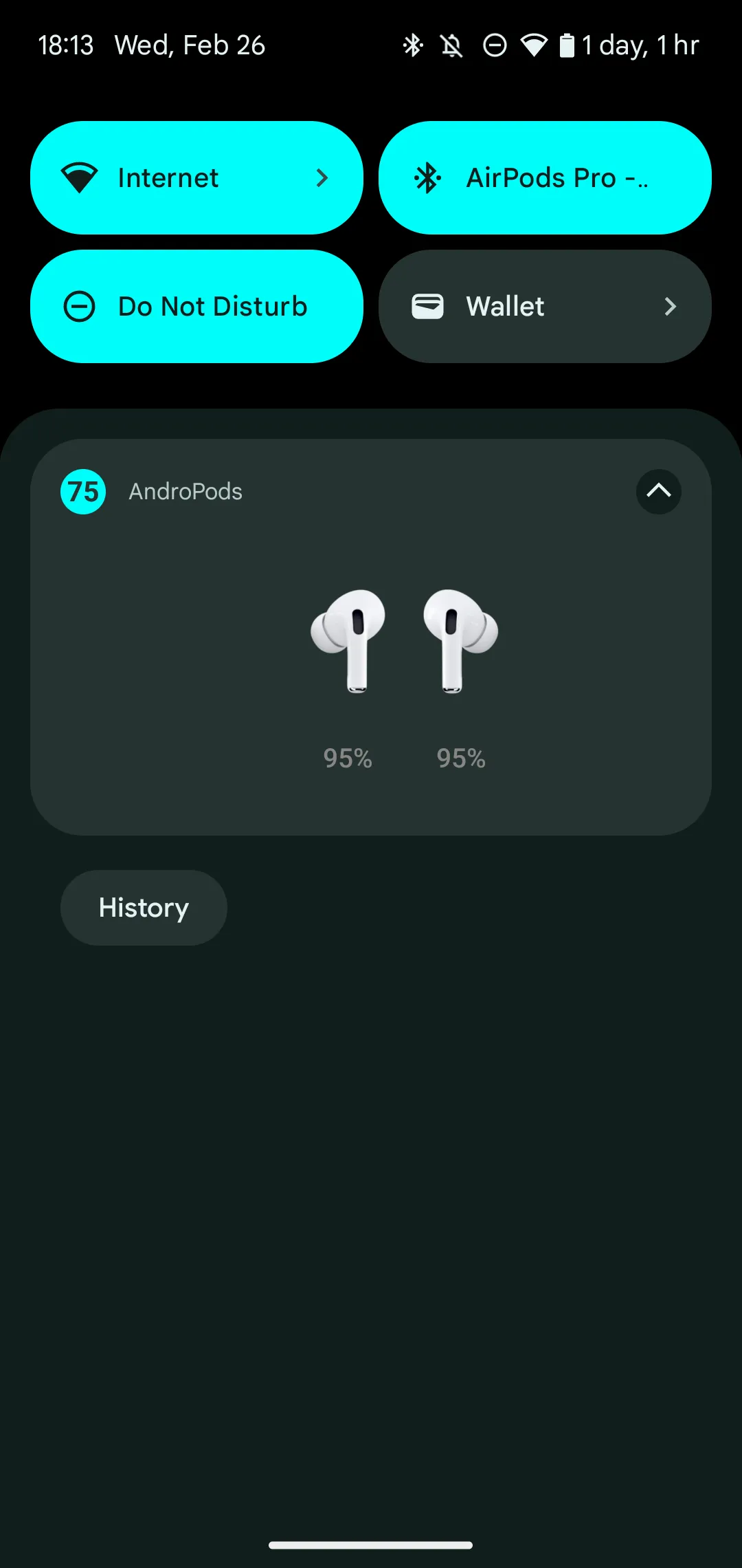 Mức pin AirPods và hộp sạc hiển thị trên thanh thông báo qua ứng dụng AndroPods