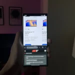 Người dùng trải nghiệm tính năng chia đôi màn hình trên Samsung Galaxy S24 Ultra với hai ứng dụng Chrome và Samsung Internet.