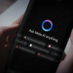 Người dùng tương tác với chatbot Meta AI trên ứng dụng WhatsApp qua điện thoại thông minh
