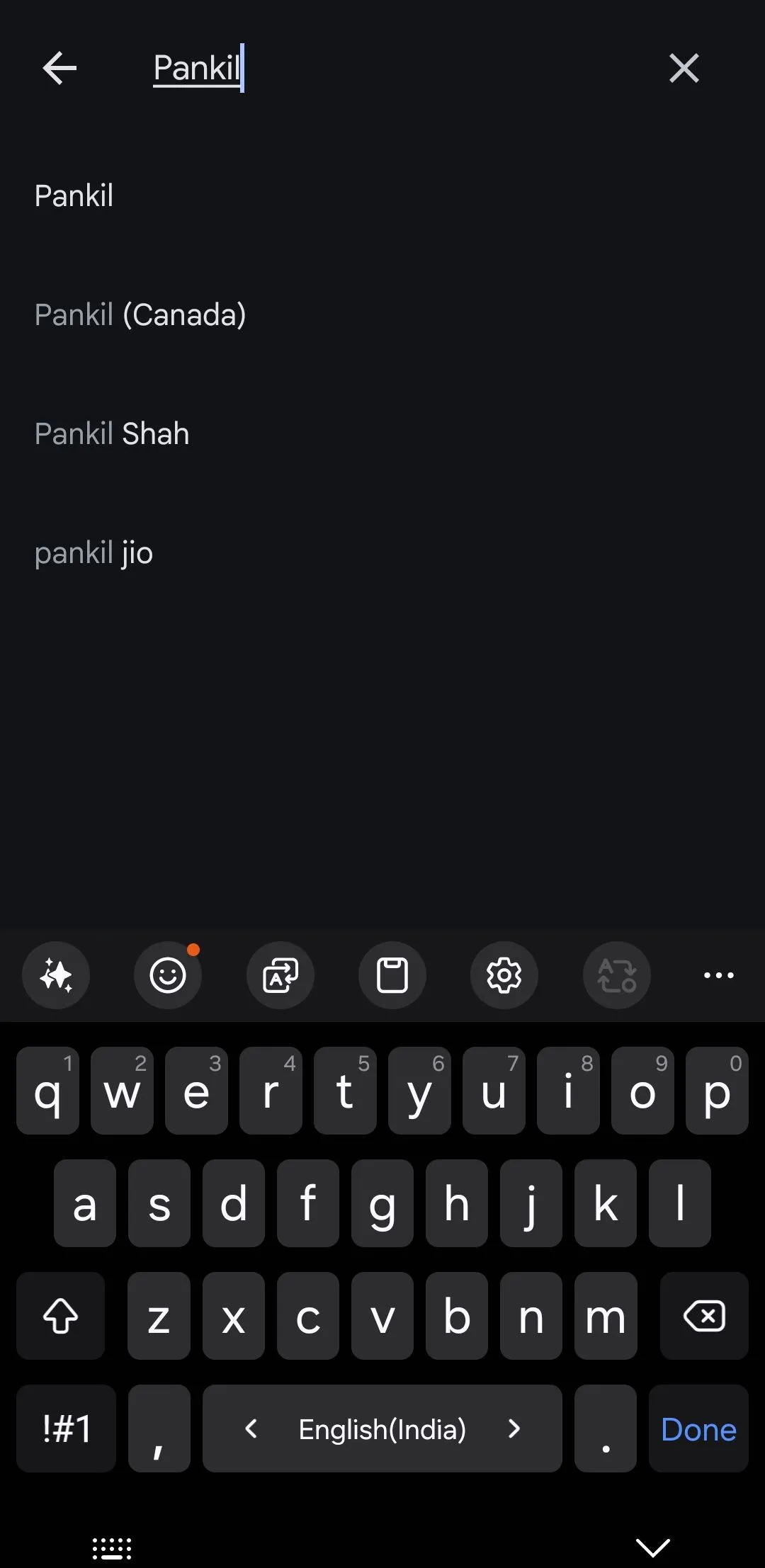 Nhập tên người vào thanh tìm kiếm trong ứng dụng Google Photos để lọc ảnh cá nhân