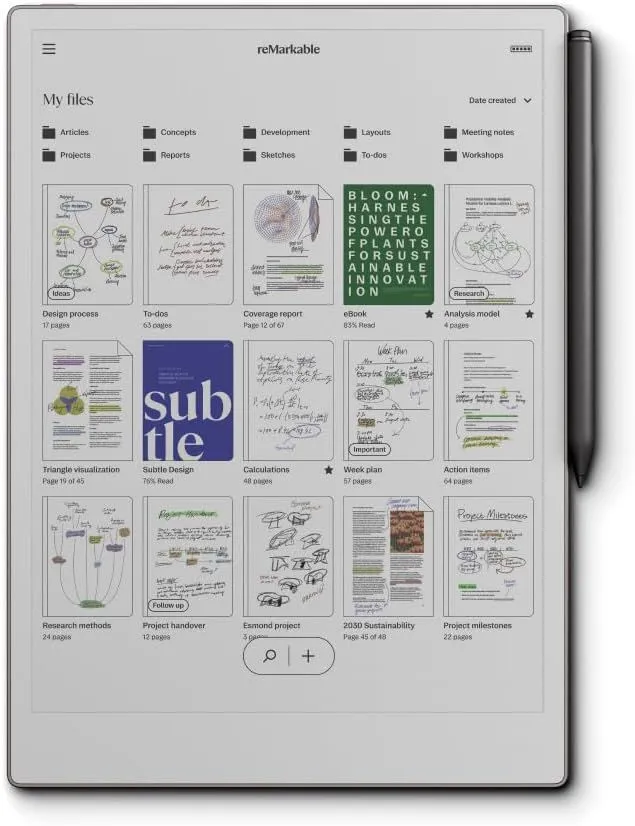 reMarkable Paper Pro hiển thị trên màn hình nền với bút Marker Plus