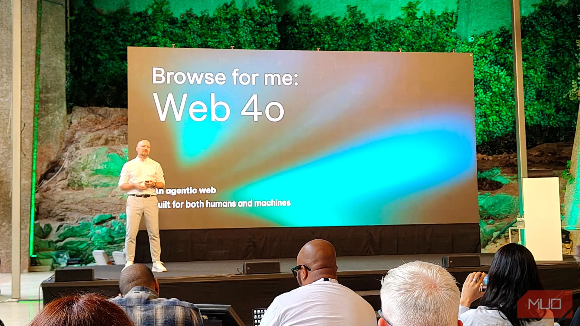 Slide trình bày tầm nhìn Web 4o của Opera tại Browser Days, cho thấy vị trí của trình duyệt Opera Neon trong kỷ nguyên công nghệ AI Agentic mới.