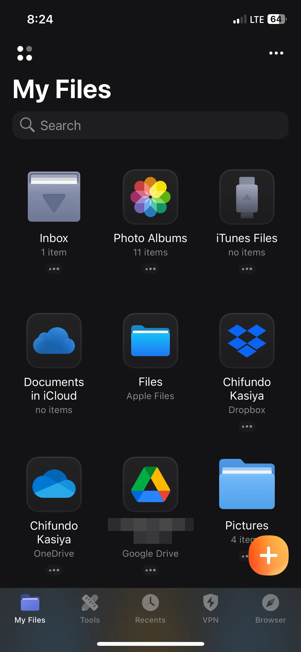 So sánh giao diện Files mặc định và ứng dụng Documents by Readdle trên iPhone