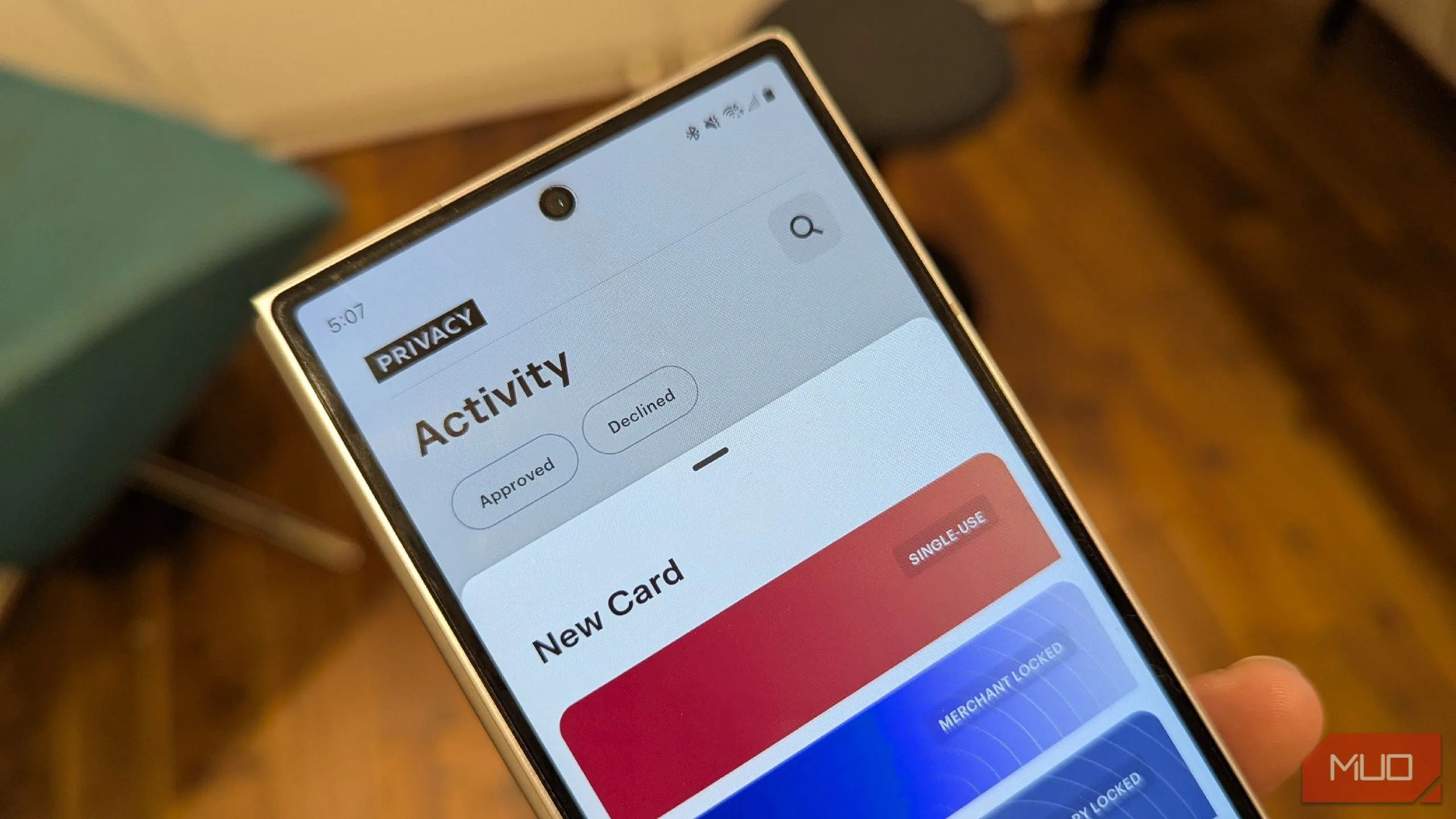 Tạo thẻ ảo bảo mật với ứng dụng Privacy trên điện thoại Galaxy Z Fold