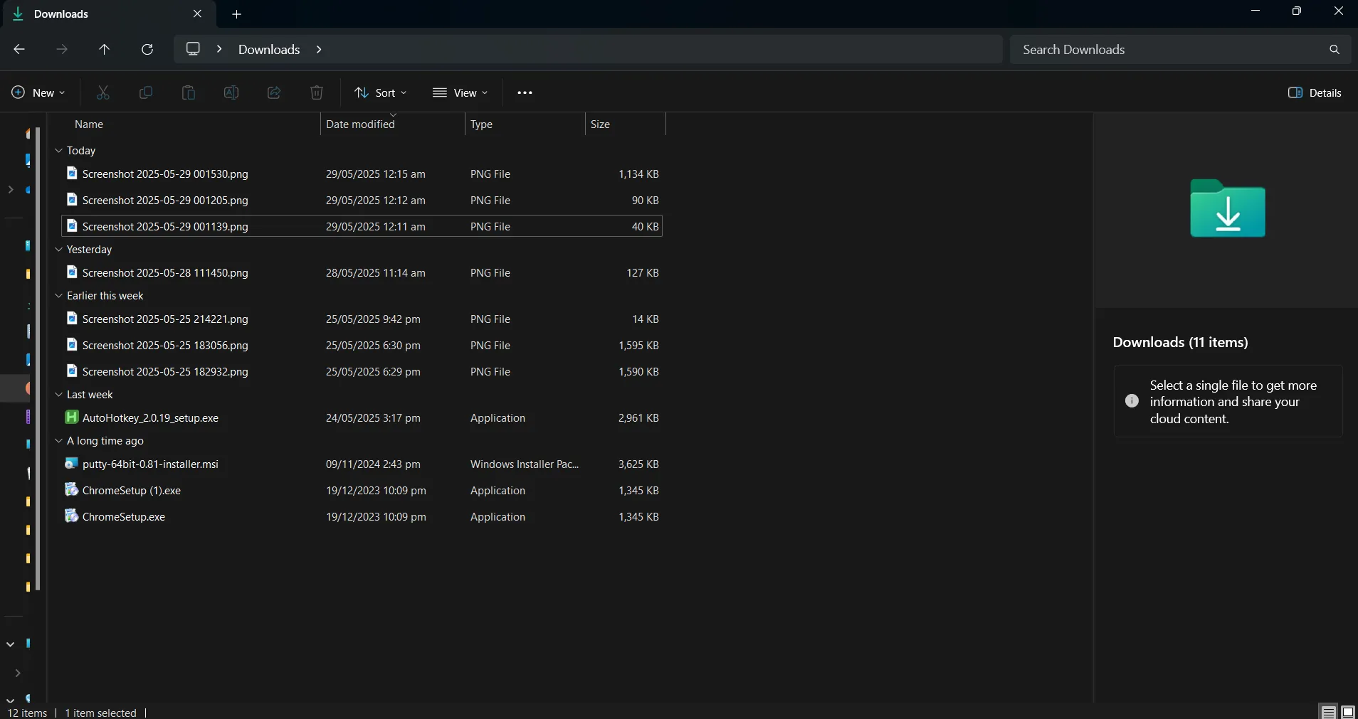 Thư mục Downloads lộn xộn trước khi được sắp xếp tự động bằng AutoHotkey