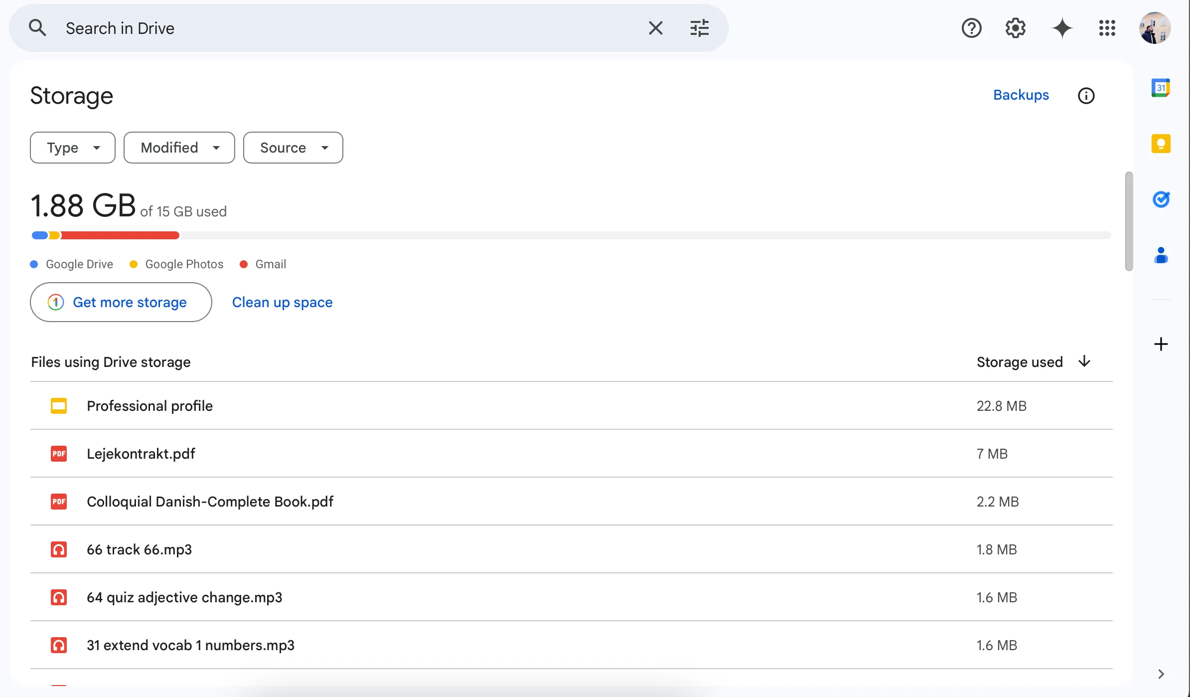 Tính năng dọn dẹp không gian lưu trữ được đề xuất trong Google Drive, giúp xác định và xóa các tệp lớn