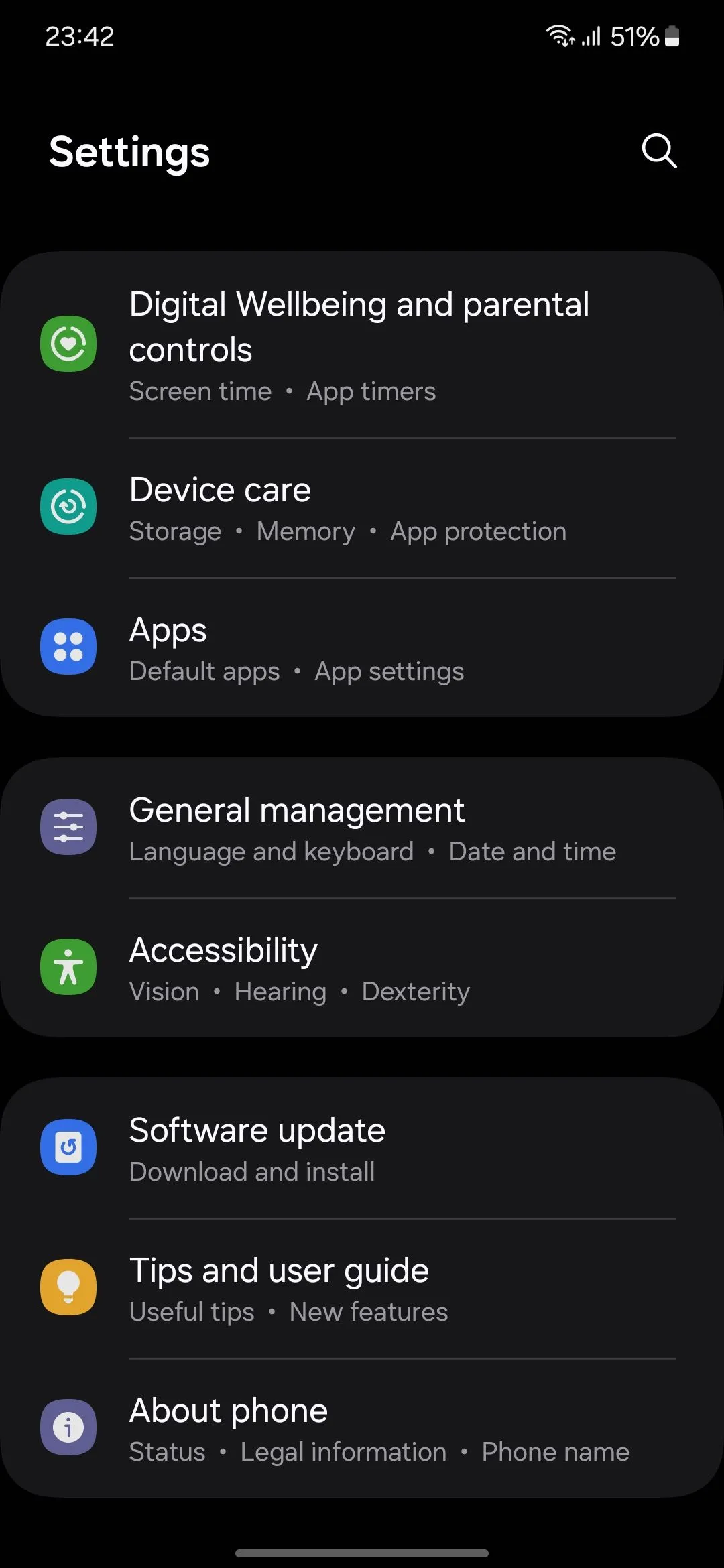 Trang cài đặt điện thoại Samsung Galaxy, hiển thị các mục tùy chỉnh chung cho người dùng để truy cập Bixby Vision.