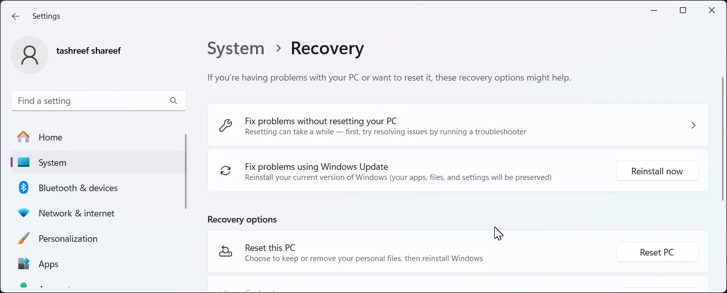 Ứng dụng Cài đặt trong Windows 11 hiển thị tùy chọn &quot;Khắc phục sự cố bằng Windows Update&quot; trong mục Phục hồi