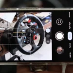 Ứng dụng Google Camera đang mở trên điện thoại Google Pixel 9a, hiển thị giao diện chụp ảnh với các tùy chọn như Night Sight và HDR+, thể hiện khả năng chụp ảnh chuyên nghiệp của Pixel.