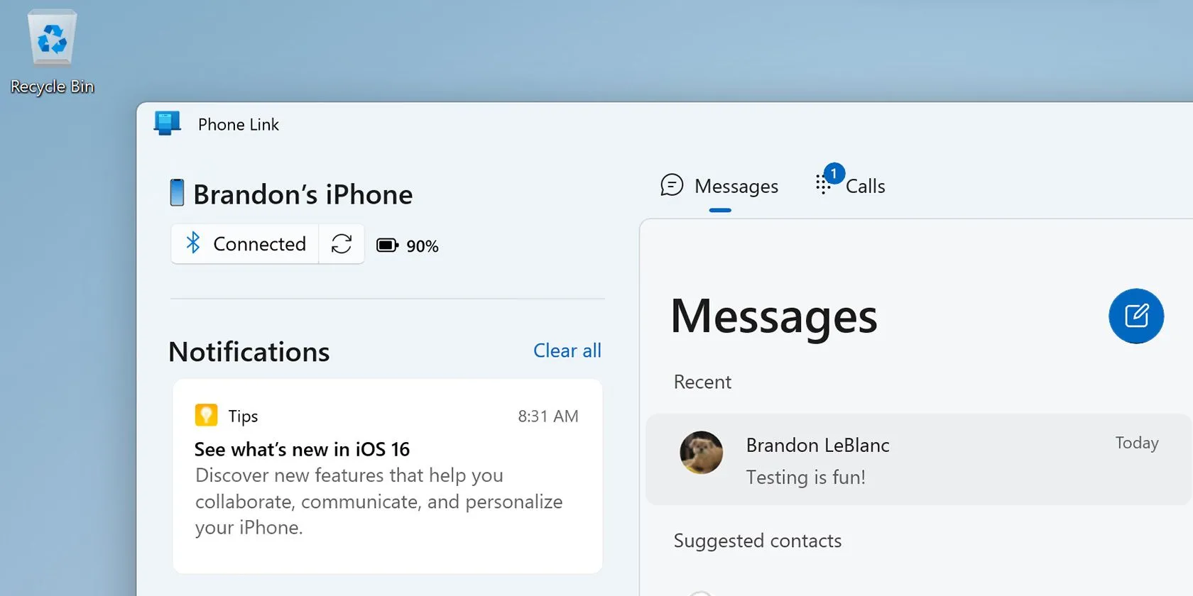 Ứng dụng Phone Link của Windows 11 đang kết nối với iPhone, hiển thị khả năng đồng bộ hóa cuộc gọi và tin nhắn