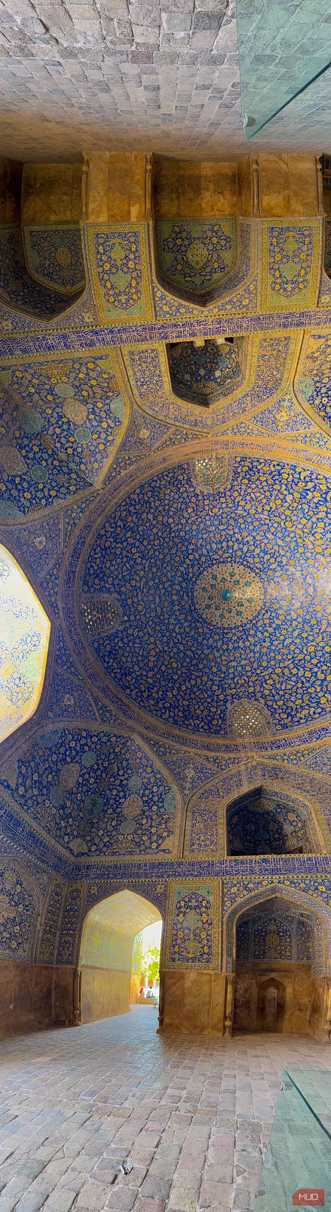 Vẻ đẹp hùng vĩ của nhà thờ Shah ở Isfahan qua ảnh panorama dọc