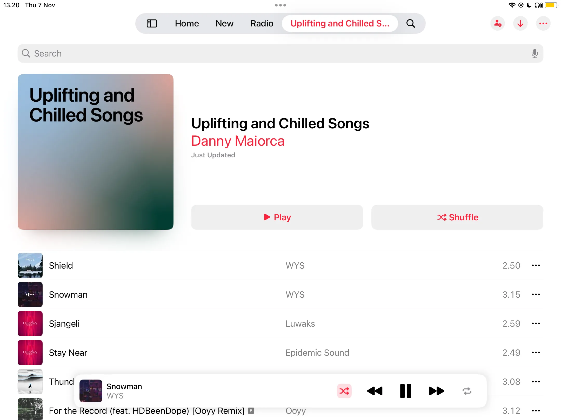 Ví dụ về playlist nhạc truyền cảm hứng được tạo trên ứng dụng Apple Music.